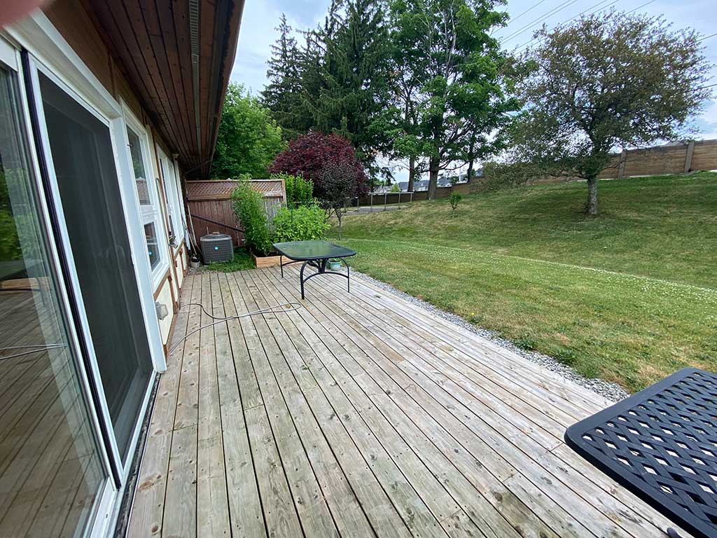 34-Bishop-Reding-backyard